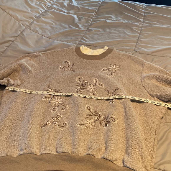 Bon Worth Crewneck Top - Picture 3 of 8